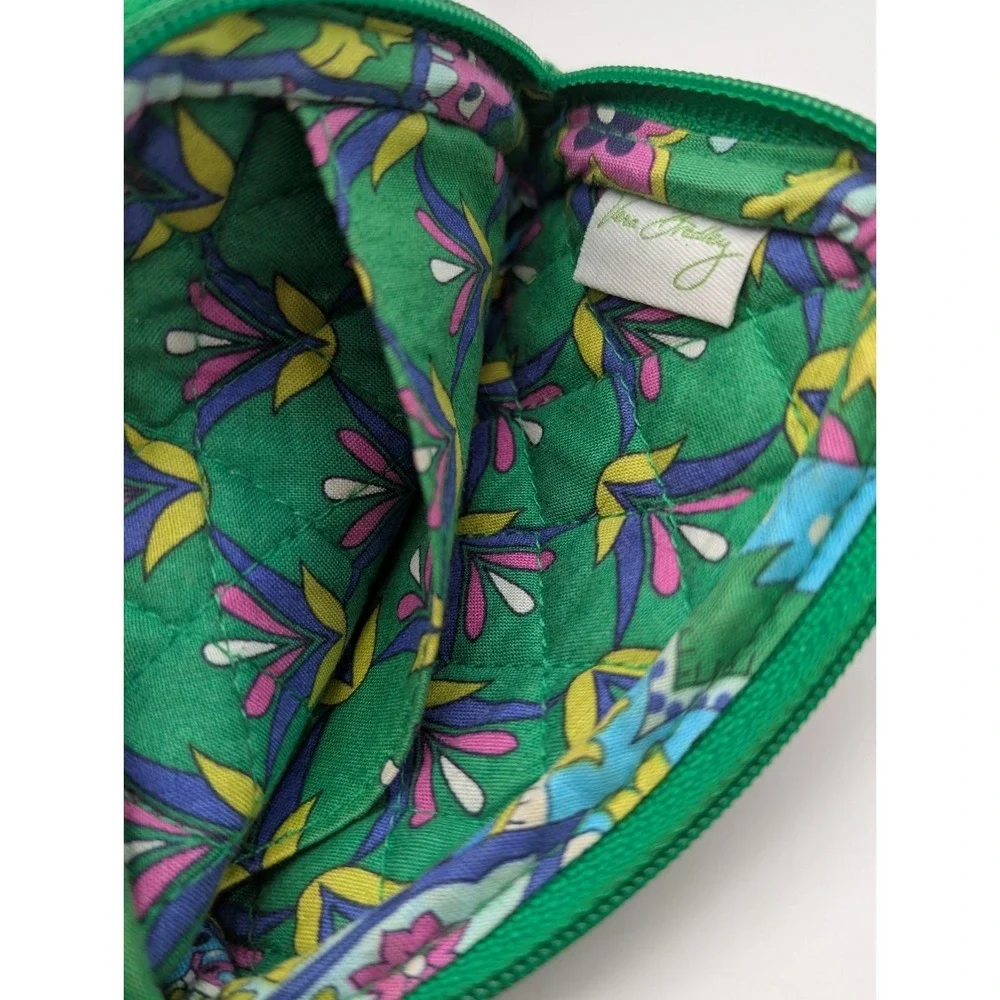 Vera Bradley EmerWristlet Wallet Handbag Green Floral‎ Design